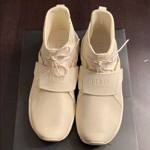 Puma The Trainer Hi By Fenty